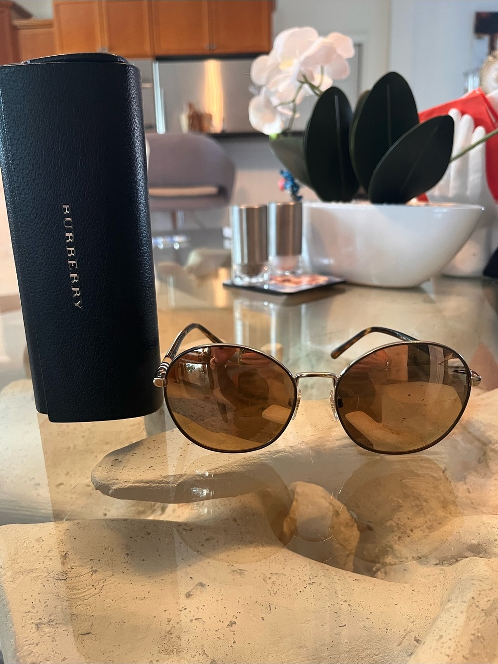 🌟Burberry sunglasses🌟👀@my other listings 🦩